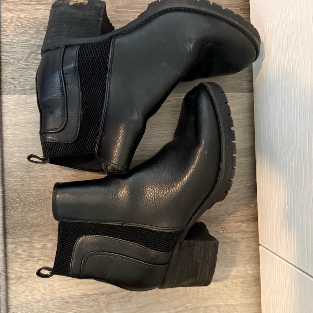 Black Ankle Boots with Chunky Heel